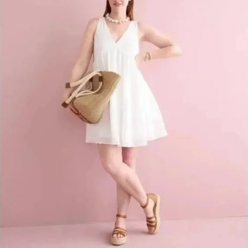 J.Crew Swingy White‎ V-Neck Mini Dress in Tossed Floral FLAWED